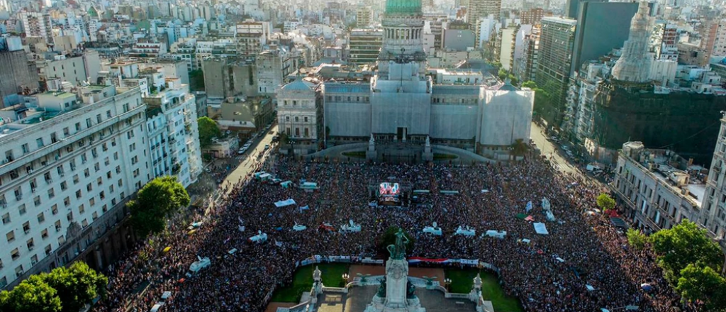 "¡Quiero justicia por mi hijo!", pidió la madre de Fernando ante la multitud