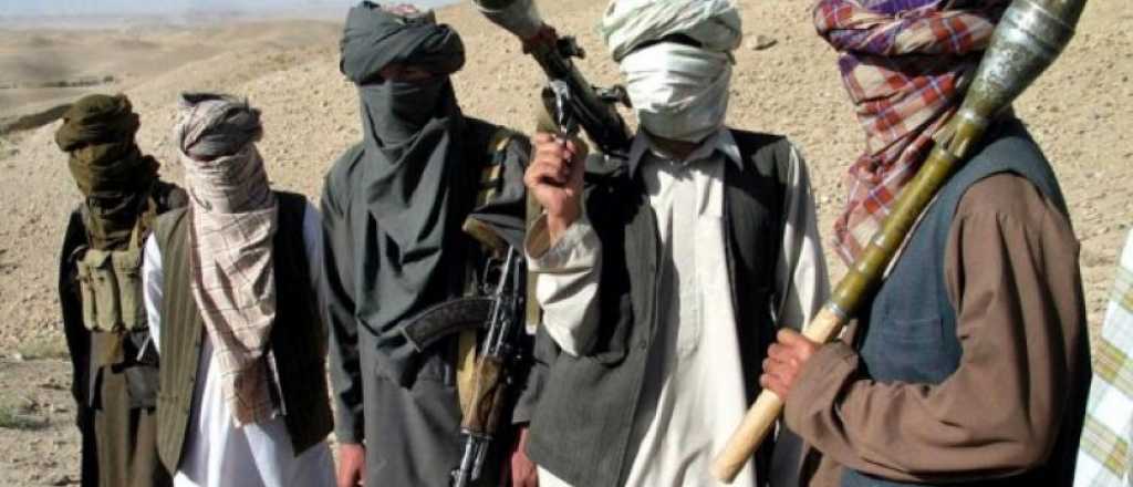 Estados Unidos y los talibanes acordaron la paz en Afganistán