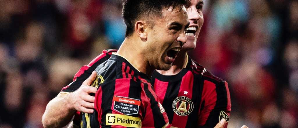 El Pity Martínez amargó a otro mendocino en la Concachampions