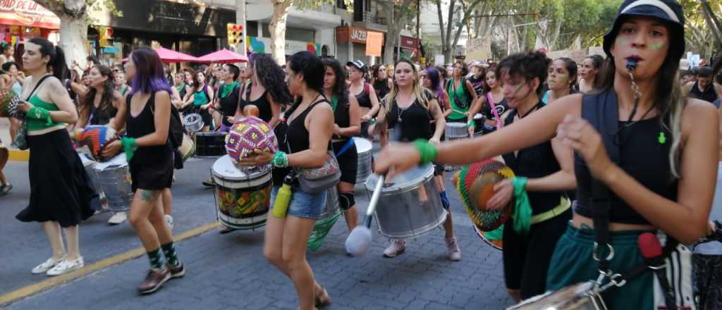 20 mil personas marcharon en Mendoza por el #8M