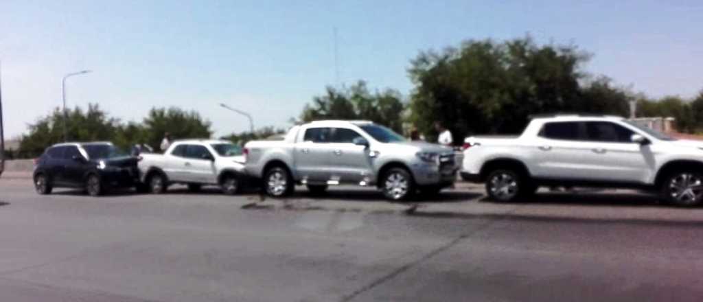 Cuádruple choque en cadena en la Costanera