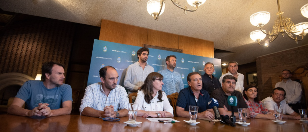 Rodolfo Suarez garantizó las meriendas a los alumnos de Mendoza