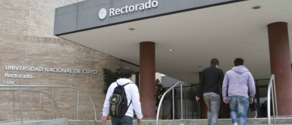 La UNCUYO comienza hoy la "bienvenida virtual" a los estudiantes