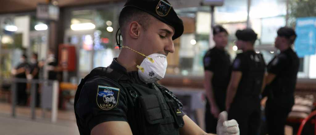 Munives confirmó que hay 11 policías con coronavirus en Mendoza