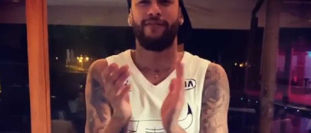 Video: Neymar se sumó al aplauso para el personal de la salud