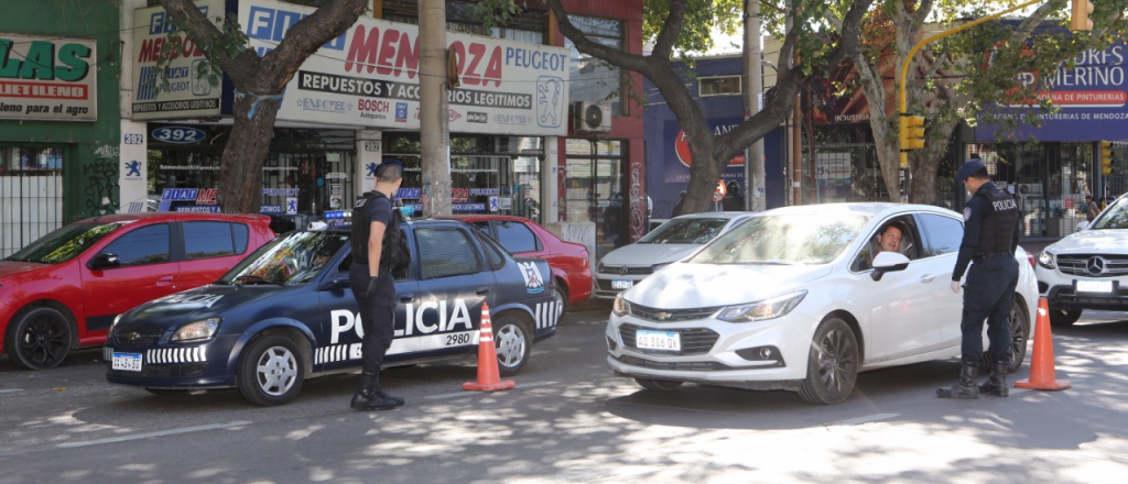 Detuvieron a cuatro personas por violar la cuarentena y ya son doce