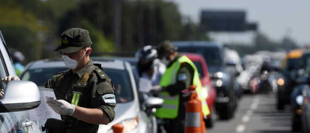 Video: vecinos aplaudieron a gendarmes por hacer cumplir la cuarentena