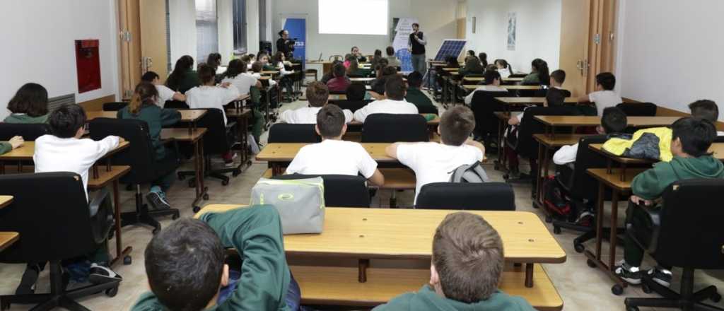 Colegios privados piden subir las cuotas, afirman que la inflación los agobia