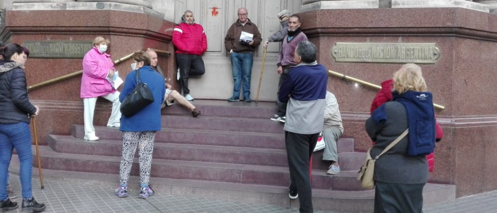 ¿Cómo cobrar la jubilación sin tramitar el fe de vida?