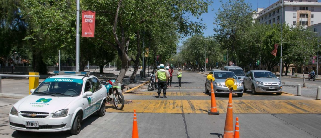 Munives confirmó que el certificado para circular no necesita "firma policial"