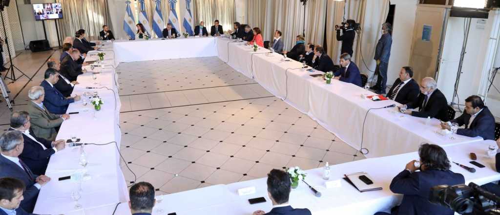 Los gobernadores están de acuerdo en extender la cuarentena