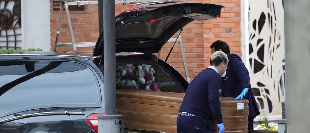 Allanaron la funeraria y la casa del hombre empleado 