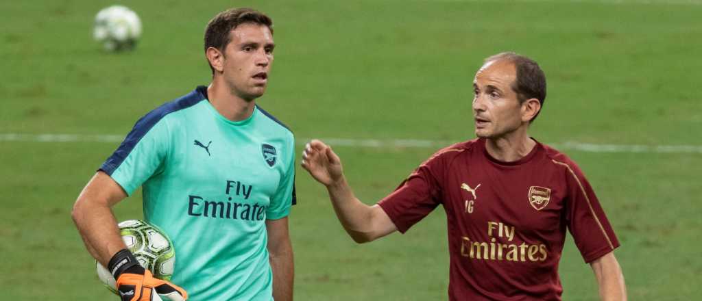 El Arsenal volvió a las prácticas con el argentino Emiliano Martínez