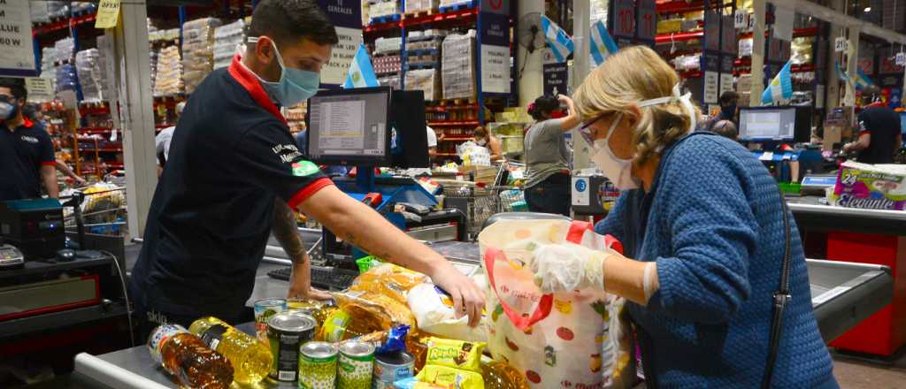 Volvieron a caer las ventas en súper y shopping