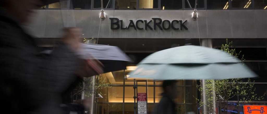 Caen acciones argentinas luego del rechazo de BlackRock al canje de deuda