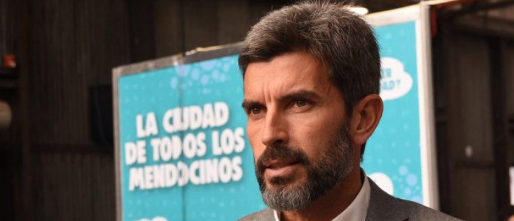 Día del Amigo: Ulpiano pidió evitar "todo tipo de reuniones", incluso en bares