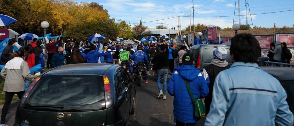 Violaron la cuarentena para despedir al Loco Julio en Godoy Cruz 