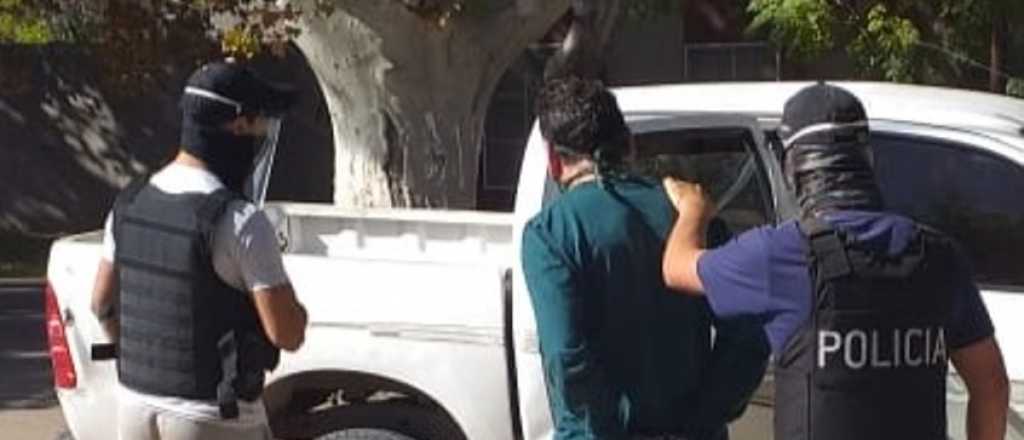 Detuvieron a dos gendarmes y un aduanero por un contrabando millonario