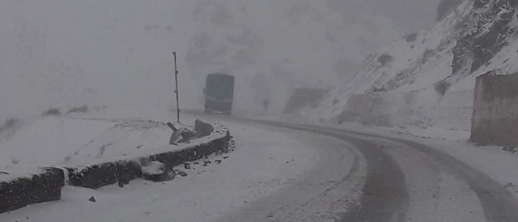 Caos en San Luis por el cierre del Paso a Chile: camiones demorados