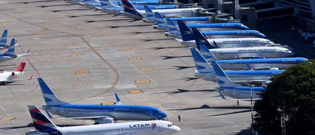 Las "otras aerolíneas" amplían flota y suman vuelos