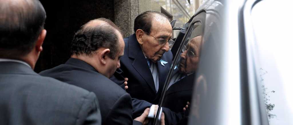 Fayt renunció, pero dejará la Corte un día después de la salida de CFK