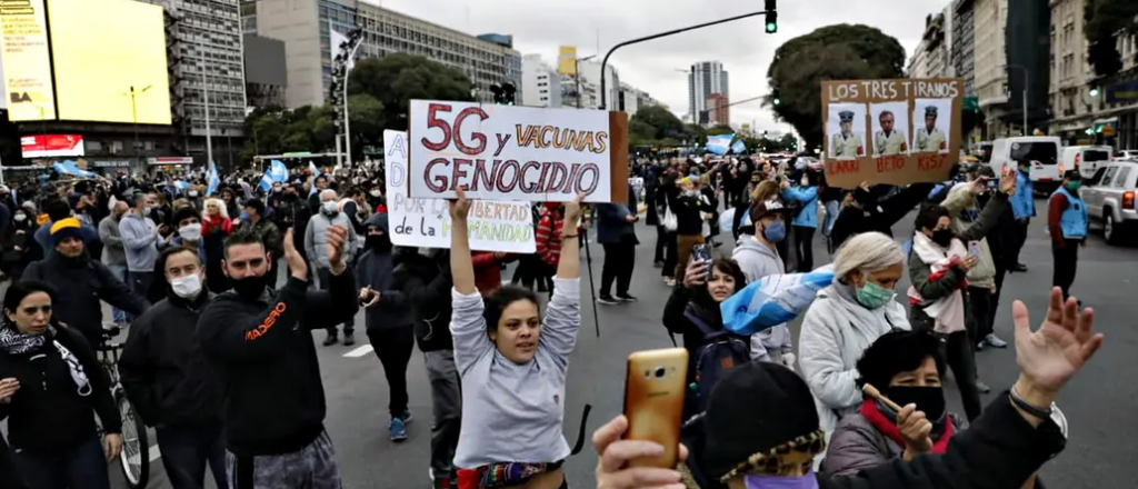 Marcha anticuarentena en el Obelisco