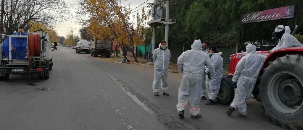 Así desinfectan y testean el barrio que tuvo el rebrote en Maipú