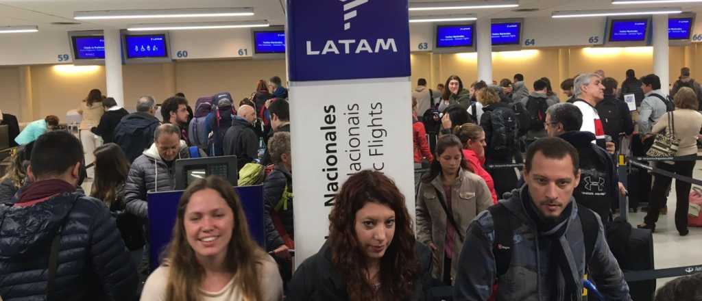 El Gobierno intentará que Latam siga operando rutas de cabotaje