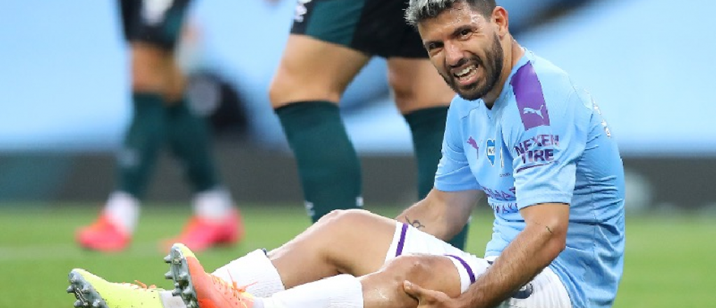 Video: sugieren que el Kun Agüero se lesionó la rodilla jugando a la PlayStation