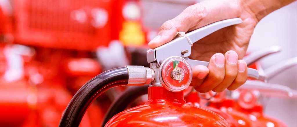 Ciudad advirtió sobre falsos agentes municipales que retiran matafuegos