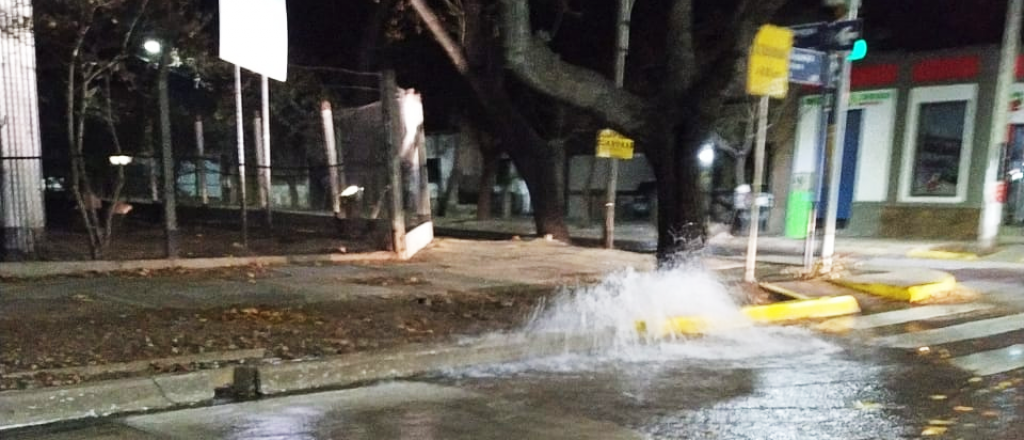 Corte de agua en la Sexta Sección por la rotura de un caño maestro