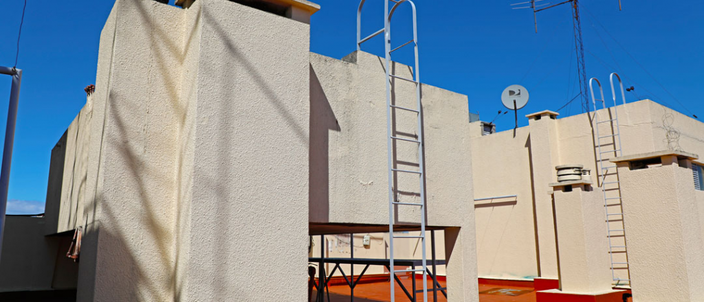 Un hombre murió electrocutado mientras trabajaba en un edificio