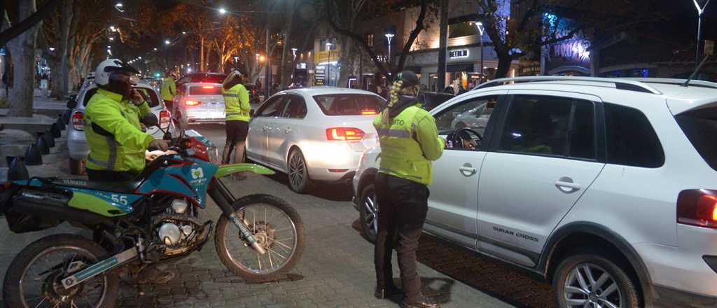 Día del Amigo en Mendoza: 1.700 denuncias al 911 y 150 detenidos