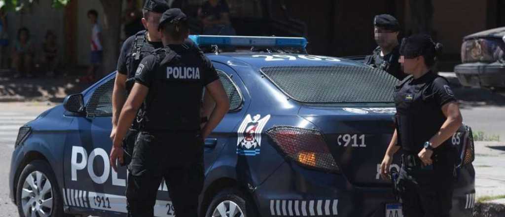 Dos niños heridos en una parada de micros de Maipú: una camioneta los embistió