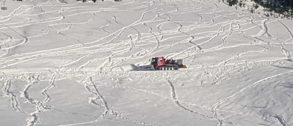 Una avalancha en el Cerro Catedral dejó un muerto y una persona herida