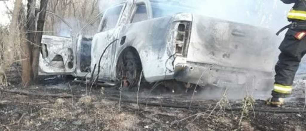 Robaron una batería e incendiaron la camioneta por una promo de fernet