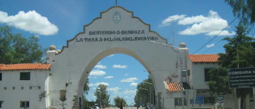 Productores mendocinos quieren entrar a San Luis: "Nos tildan de piquechetos"