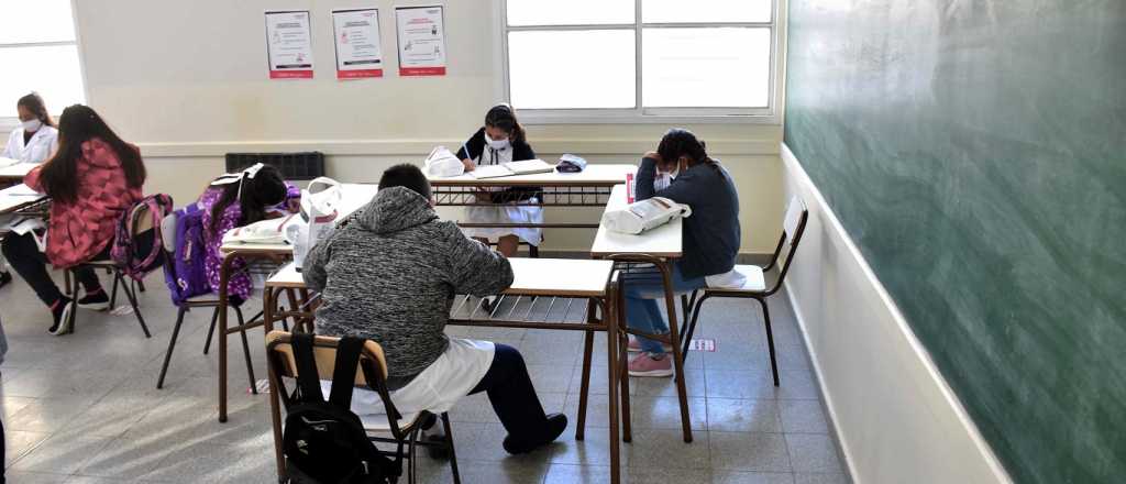 La DGE pregunta: "¿Mandaría a su hijo a la escuela?"