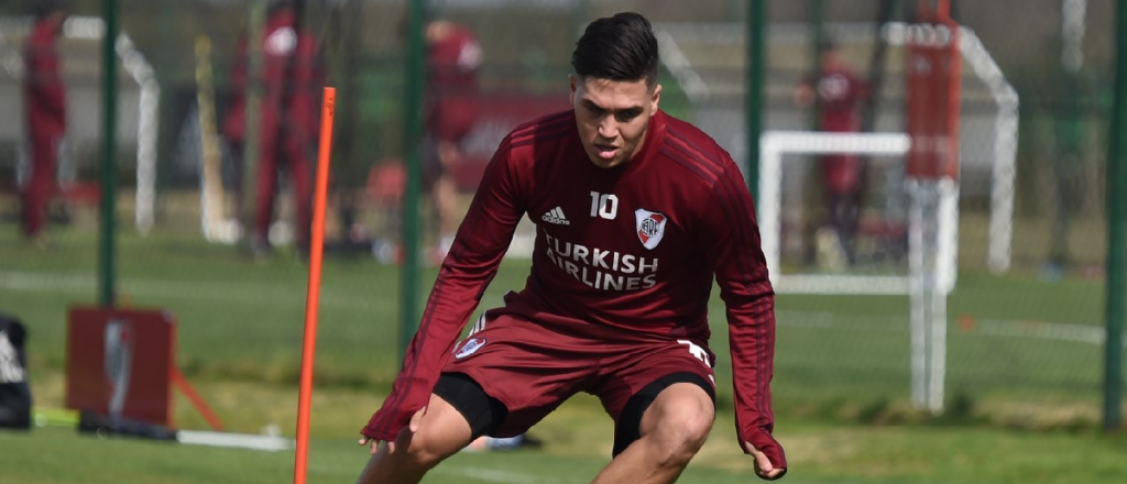 Quintero se sumó a los entrenamientos de River mientras analiza su futuro