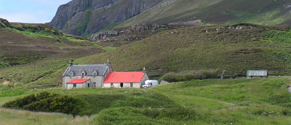 No es chiste: una isla de Escocia busca nuevos pobladores