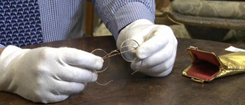 Subastan en Londres las gafas de Gandhi en un precio récord 