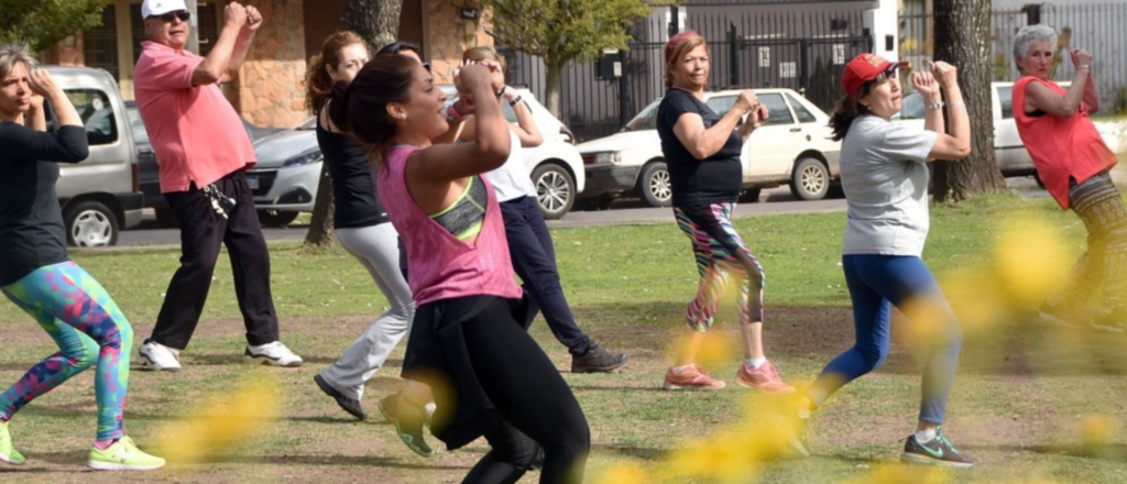 Comenzaron las clases de zumba y pilates en la Ciudad