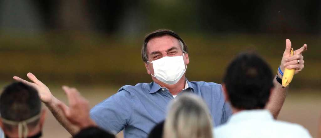 Bolsonaro acusó de "cagones" a los periodistas