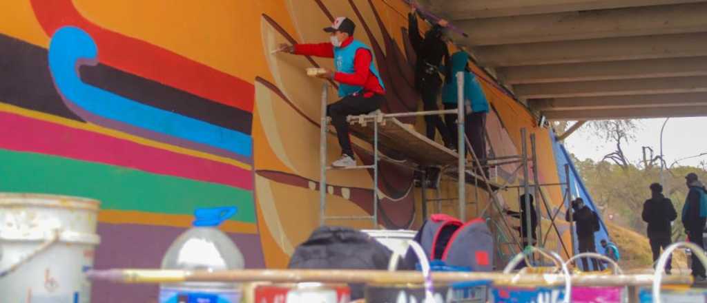 En fotos: un mural impactante en el ingreso a Córdoba