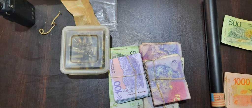 Cayó banda narco en Guaymallén con más de $1 millón enterrado en el patio