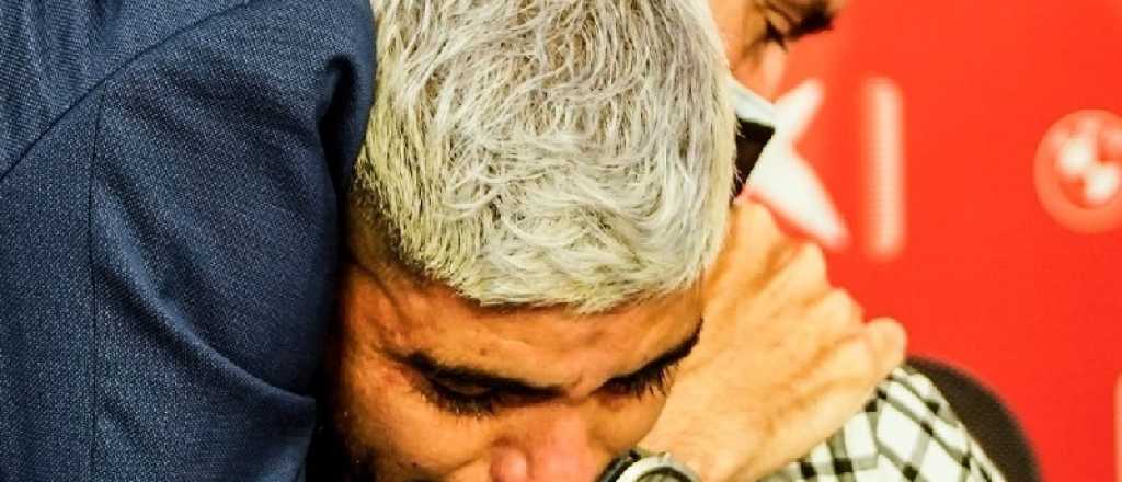 Video: Banega lloró de forma desconsolada en su despedida de Sevilla