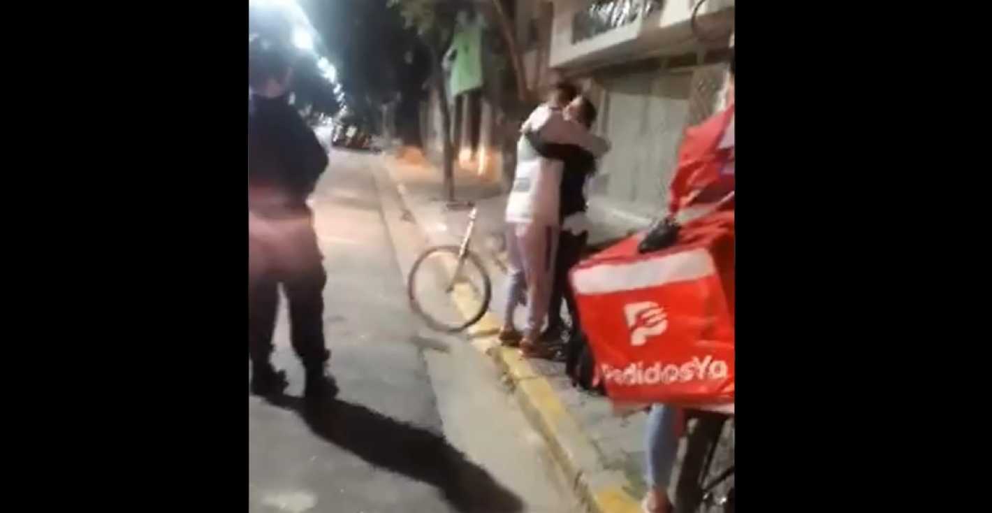 Le Robaron La Bici A Un Repartidor Y La Chica Que Hizo El Pedido Se La