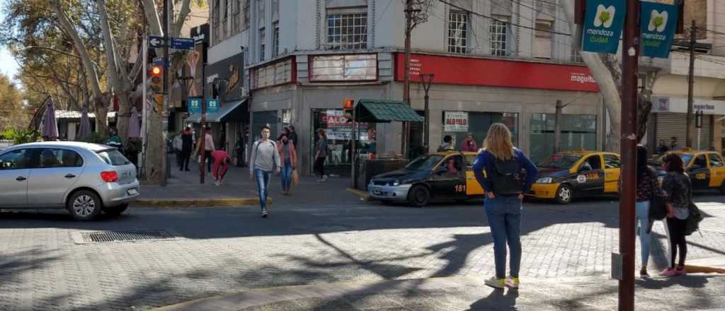 Suben el Riesgo País y el dólar blue por la desconfianza del cepo cambiario