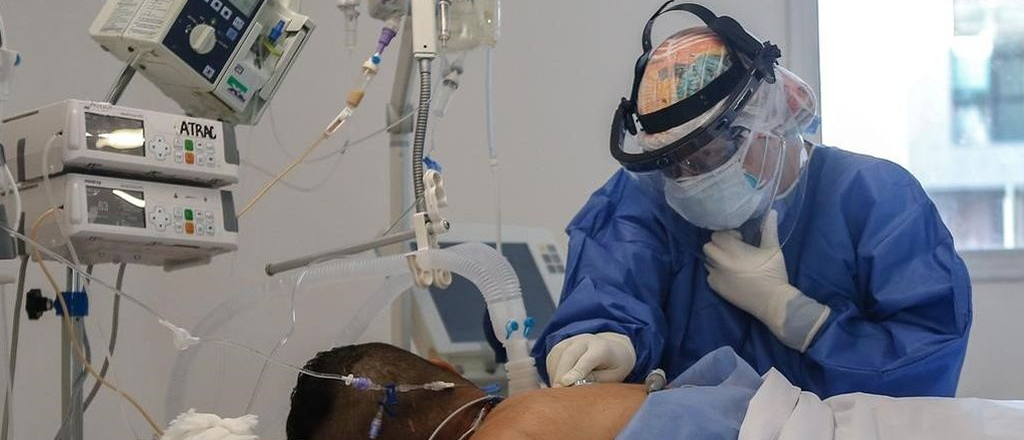 "Última cama": cómo es el protocolo para decidir a quién asistir y a quién no