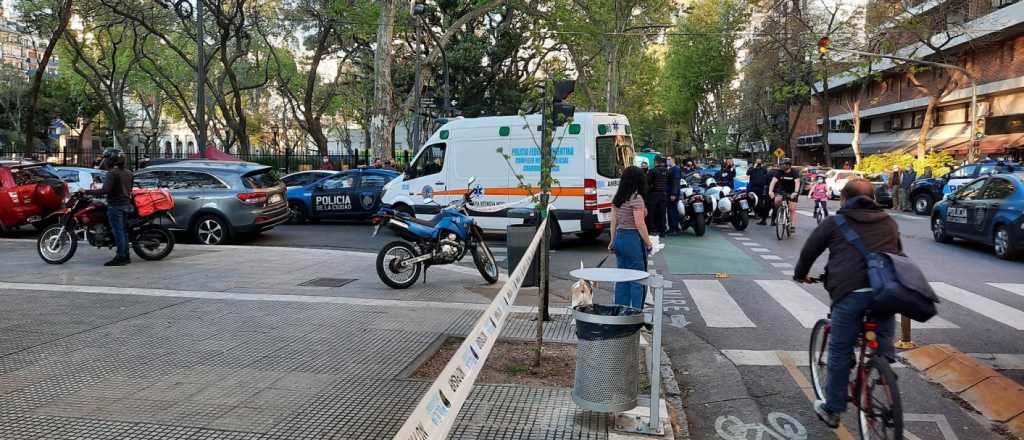 Un delincuente murió en un tiroteo con policías retirados